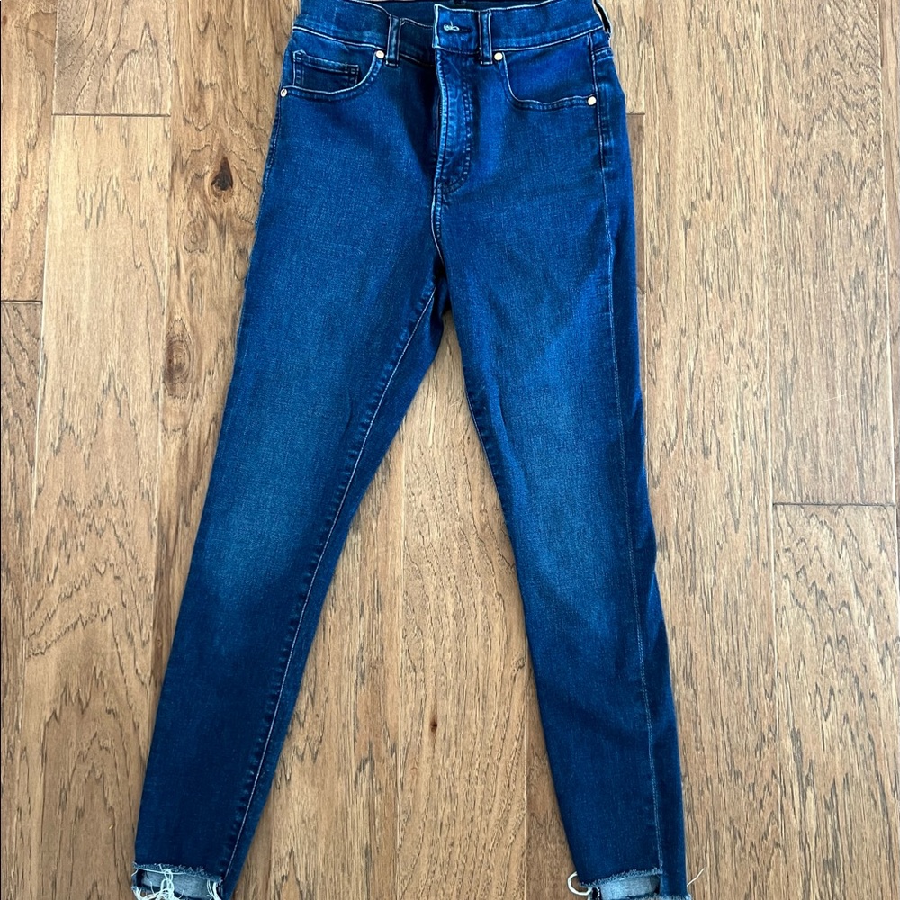 Express Skinny High Rise Jeans size 2 dark wash
